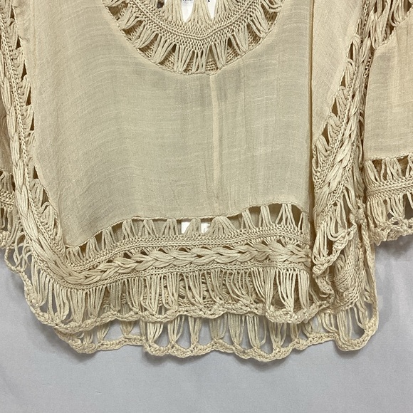 NWT Rebellion large Cream Crochet Blouse - Picture 3 of 11